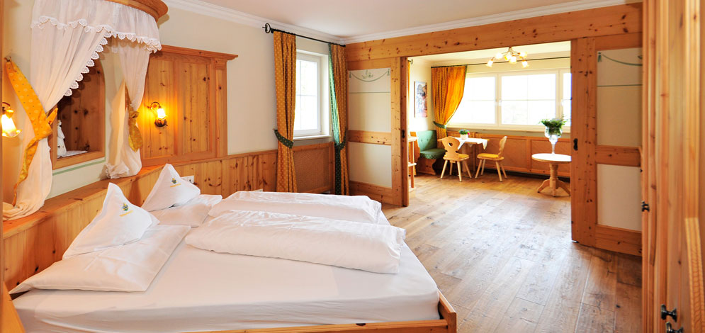 Hotel bozen jenesien tschögglberger hof südtirol Rot küche bozen