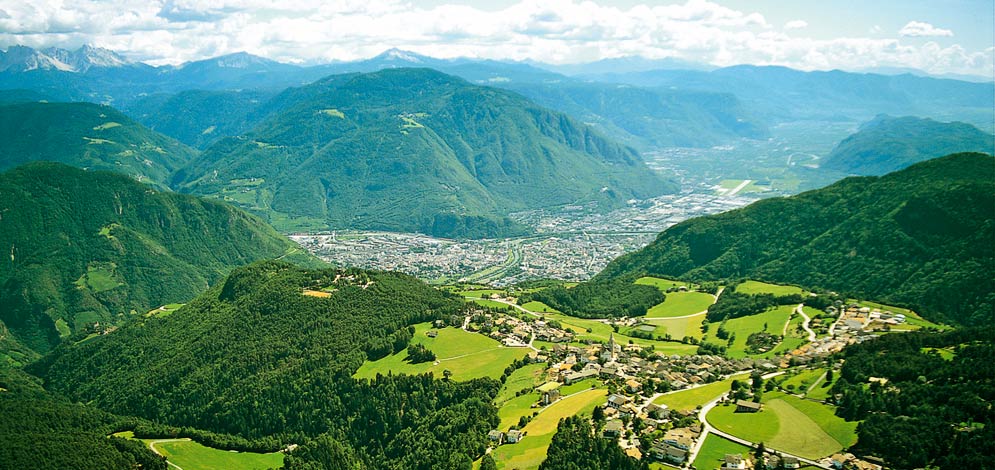 Lage Jenesien Hotel Tschögglbergerhof Latemar Rosengarten